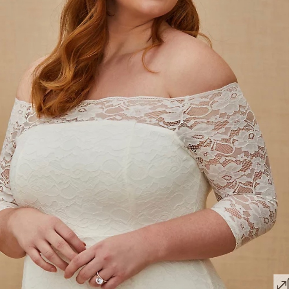 NWT TORRID IVORY LACE OFF SHOULDER FIT & FLARE WEDDING DRESS Size 18